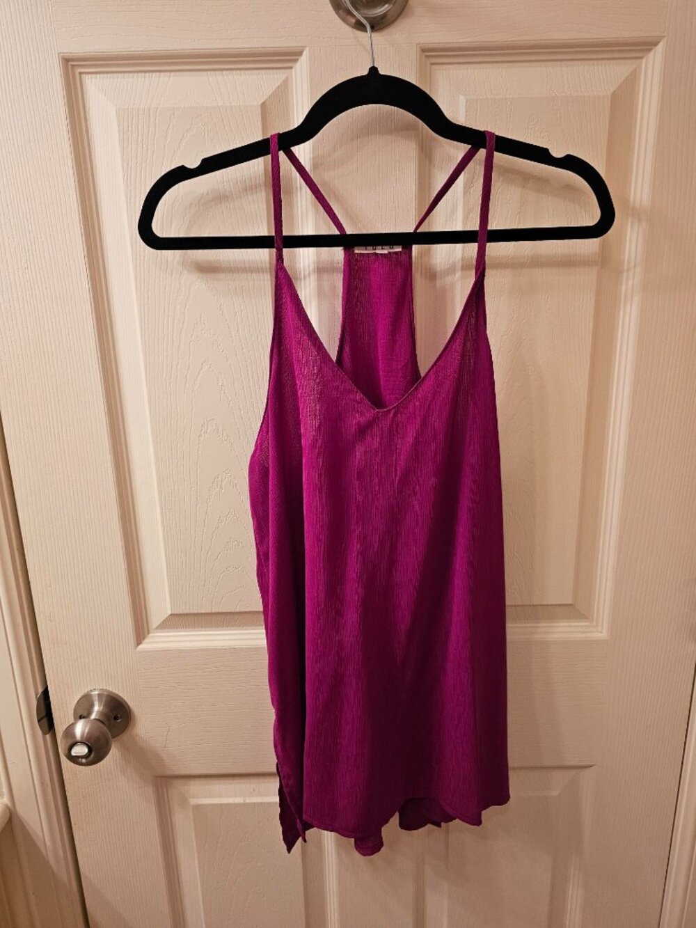 NWOT TCEC Medium Fuschia Sleeveless Blouse